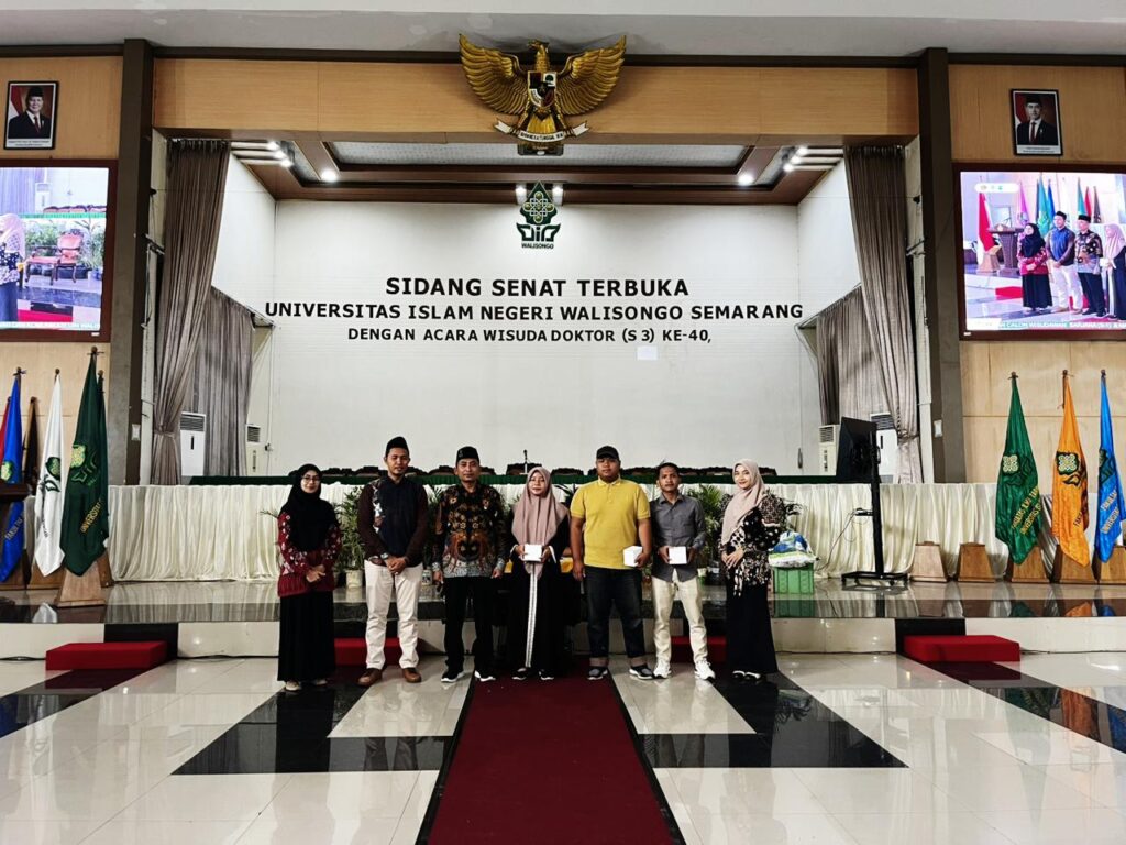 Prof. Abdul Mufid Tekankan Pentingnya Ilmu, Adab, dan Manfaat sebagai Fondasi Kehidupan Islam – UIN Walisongo 2 WhatsApp Image 2025 10 31 at 20.16.33