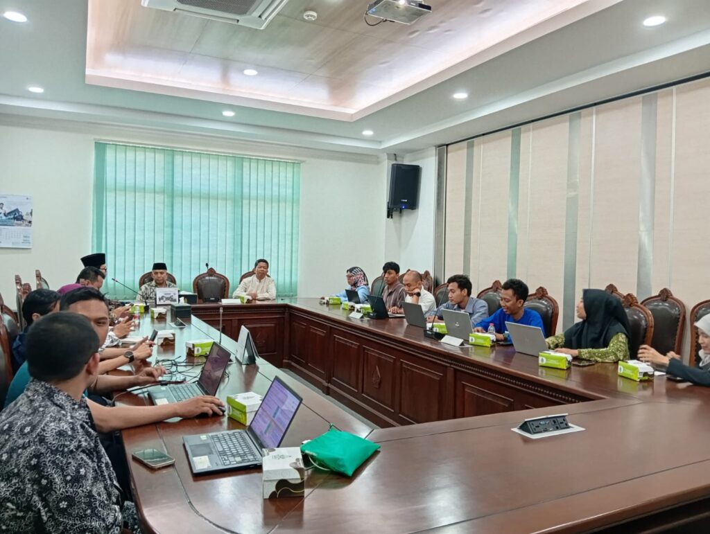 Pertahankan Rekor 5 Tahun Beruntun, UIN Walisongo Bersiap Amankan Predikat ‘Informatif’ Tertinggi di Monitoring KIP 2026 – UIN Walisongo 2 WhatsApp Image 2026 07 03 at 15.27.02