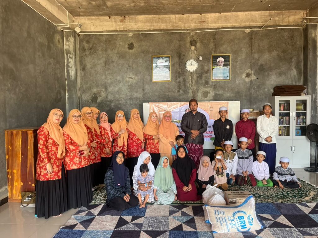 DWP UIN Walisongo Selenggarakan Gebyar Muharram melalui Santunan Anak Yatim di Tiga Panti Asuhan – UIN Walisongo 2 WhatsApp Image 2026 07 03 at 15.27.471