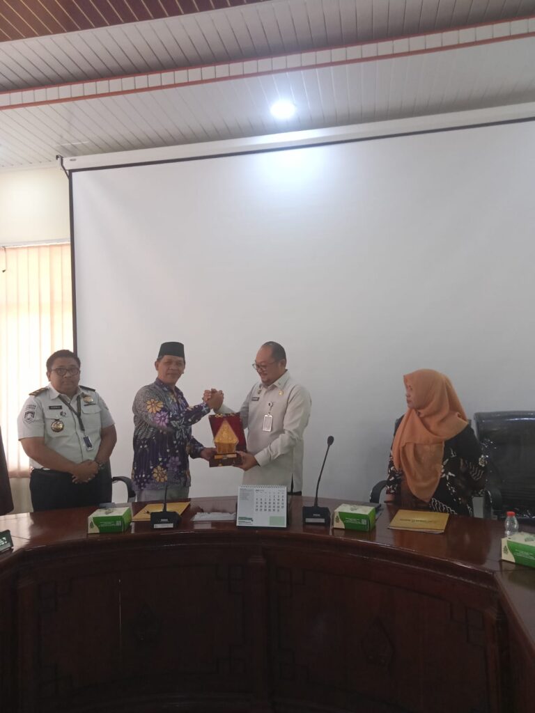 FDK UIN Walisongo Semarang dan Imigrasi Semarang Perkuat Sinergi dan Kolaborasi, Tandatangani Nota Kesepamahaman – UIN Walisongo 2 WhatsApp Image 2026 07 22 at 15.19.001