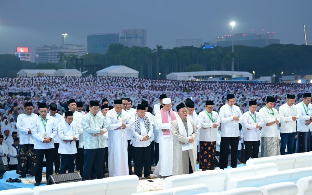 100.000 Jemaah Hadiri Zikir dan Doa Kebangsaan di Monas, Wujud Syukur atas Kemerdekaan Indonesia – UIN Walisongo 2 WhatsApp Image 2026 08 02 at 04.27.501