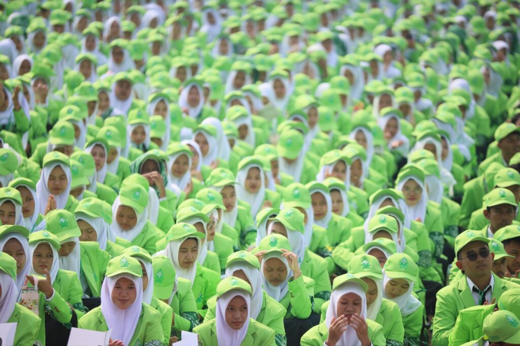Di Hadapan 4.623 Mahasiswa Baru, Wagub Gus Yasin Buka-Bukaan Soal Komitmen Kesejahteraan Guru di Jateng – UIN Walisongo 2 WhatsApp Image 2026 08 18 at 13.53.54